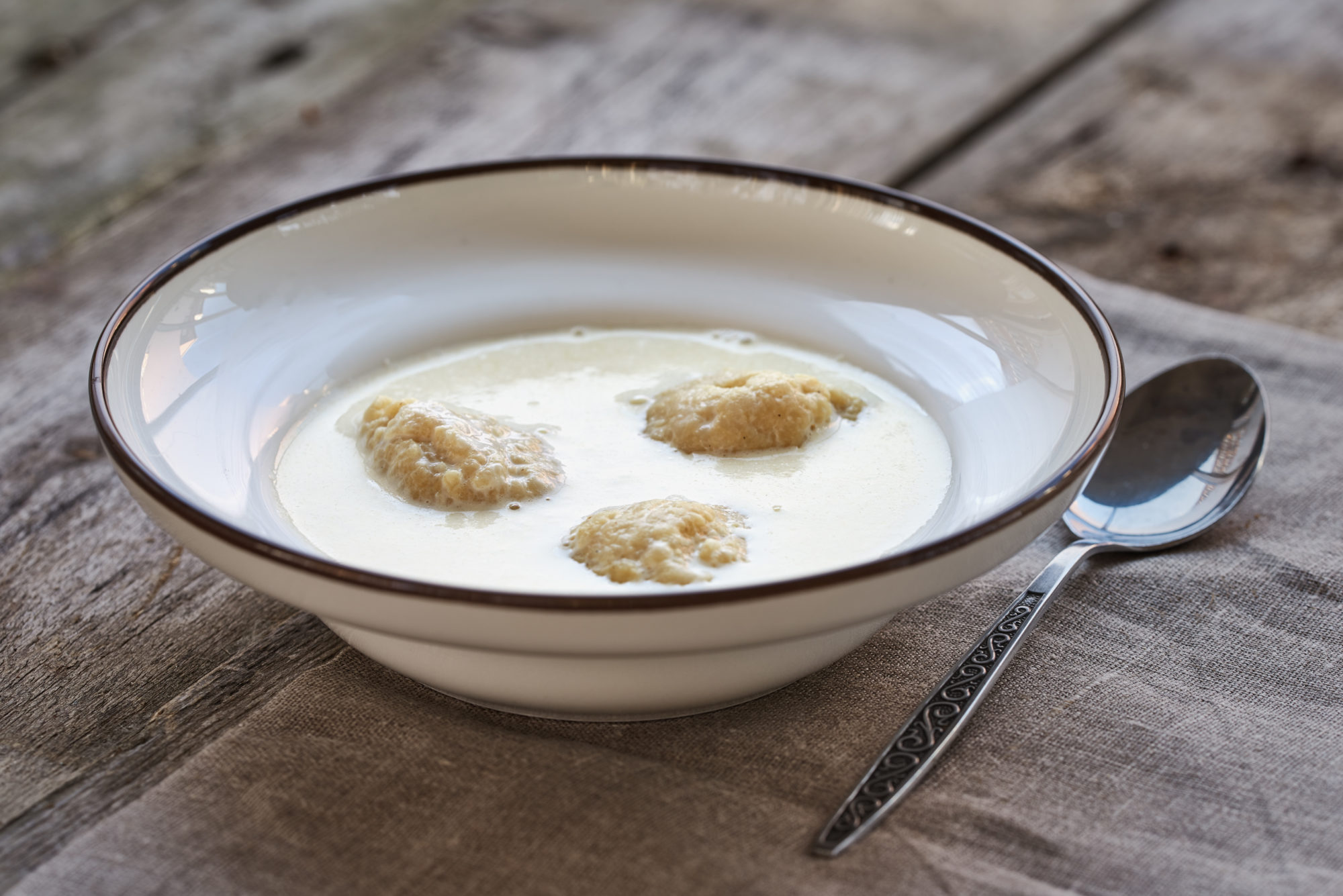 TradisjonsMat1916 bollemelk kromvellig klotvelling